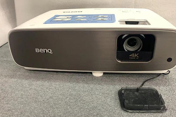 BenQ HT3550i بهترین ویدئو پروژکتور 4K
